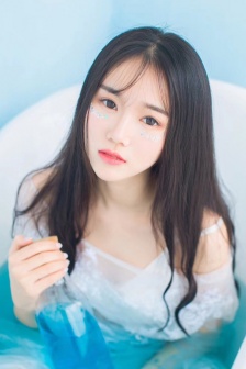 与君初相识恰似故人归